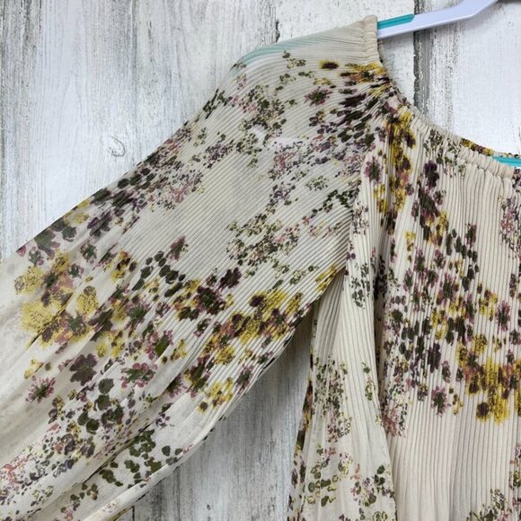 Aritzia Wilfred Talence Off the Shoulder blouse top XS floral boho cottagecore - Picture 3 of 9